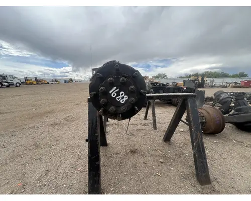 INTERNATIONAL 4300 Hub
