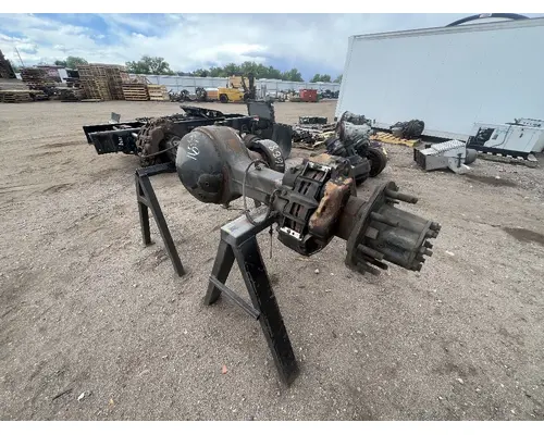 INTERNATIONAL 4300 Hub