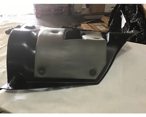 INTERNATIONAL 4300 Inner Fender