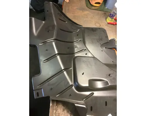 INTERNATIONAL 4300 Inner Fender