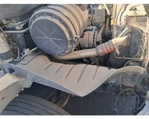 INTERNATIONAL 4300 Inner Fender
