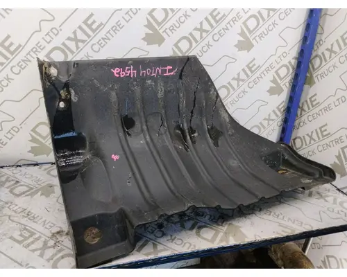 INTERNATIONAL 4300 Inner Fender