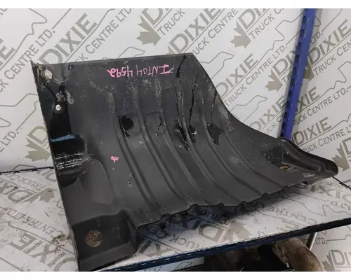 INTERNATIONAL 4300 Inner Fender