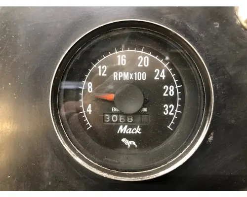 INTERNATIONAL 4300 Instrument Cluster