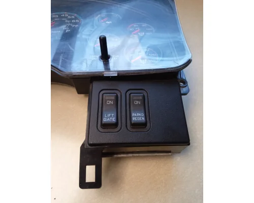INTERNATIONAL 4300 Instrument Cluster