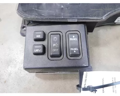 INTERNATIONAL 4300 Instrument Cluster