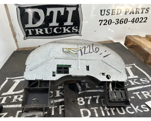 INTERNATIONAL 4300 Instrument Cluster