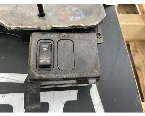 INTERNATIONAL 4300 Instrument Cluster