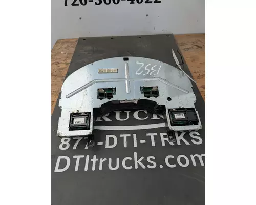 INTERNATIONAL 4300 Instrument Cluster