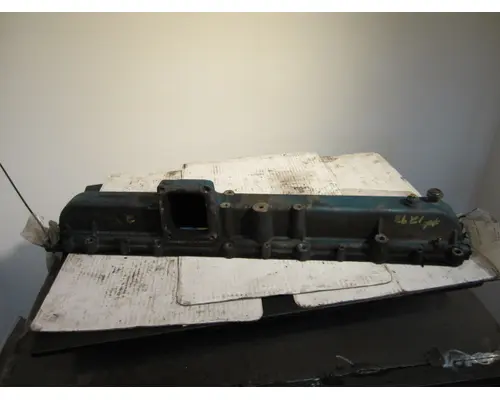 INTERNATIONAL 4300 Intake Manifold