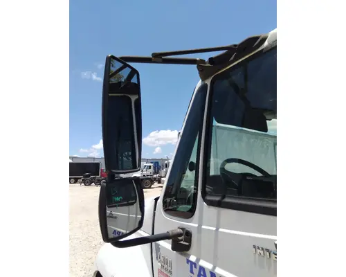 INTERNATIONAL 4300 MIRROR ASSEMBLY CABDOOR