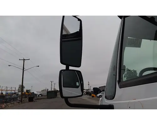 INTERNATIONAL 4300 MIRROR ASSEMBLY CABDOOR