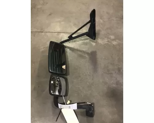 INTERNATIONAL 4300 MIRROR ASSEMBLY CABDOOR