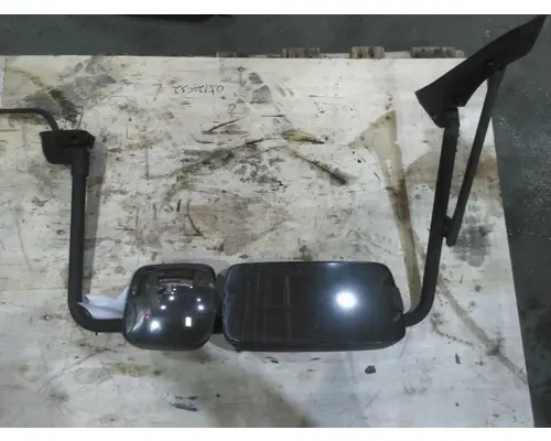 INTERNATIONAL 4300 MIRROR ASSEMBLY CABDOOR