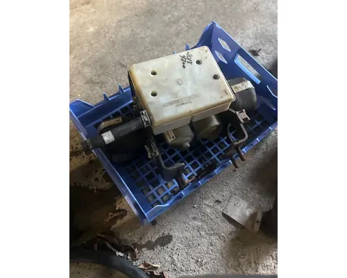 INTERNATIONAL 4300 Power Brake Booster
