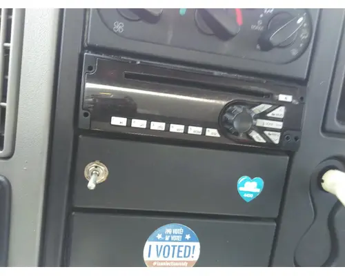 INTERNATIONAL 4300 RADIO AMFMBLUETOOTH