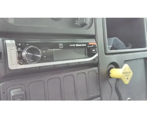 INTERNATIONAL 4300 RADIO AMFMBLUETOOTH