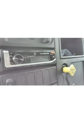 INTERNATIONAL 4300 RADIO AM/FM/BLUETOOTH