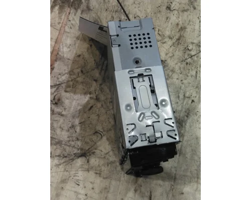 INTERNATIONAL 4300 RADIO AMFMBLUETOOTH