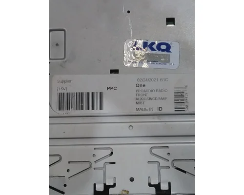 INTERNATIONAL 4300 RADIO AMFMBLUETOOTH