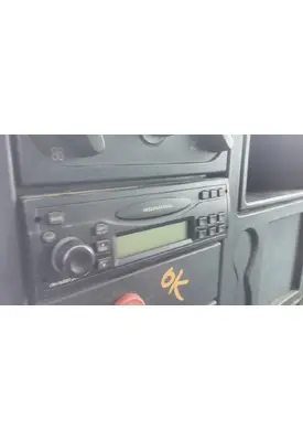 INTERNATIONAL 4300 RADIO AM/FM