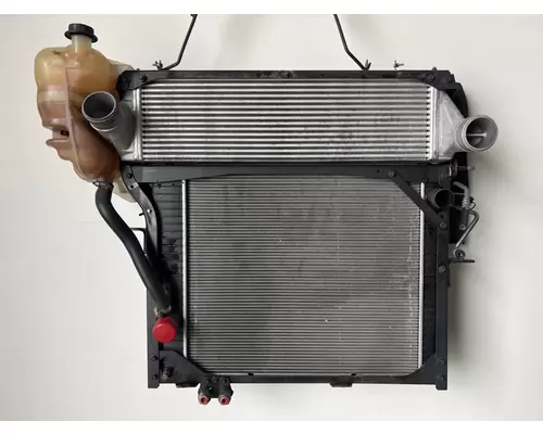 INTERNATIONAL 4300 Radiator