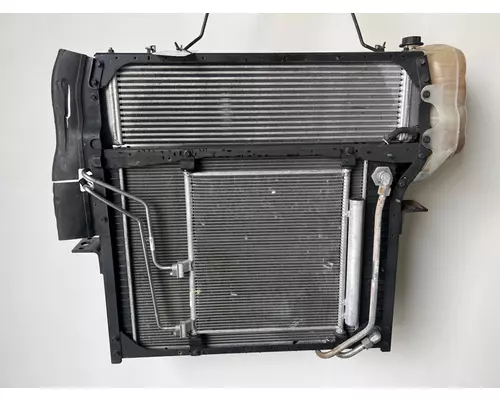 INTERNATIONAL 4300 Radiator