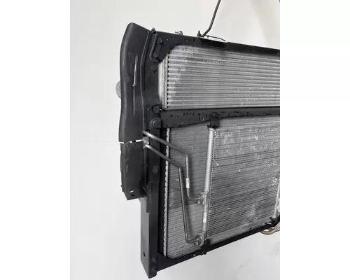 INTERNATIONAL 4300 Radiator