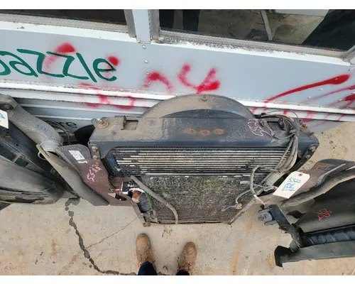INTERNATIONAL 4300 Radiator