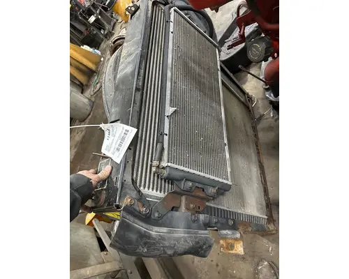 INTERNATIONAL 4300 Radiator