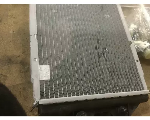 INTERNATIONAL 4300 Radiator