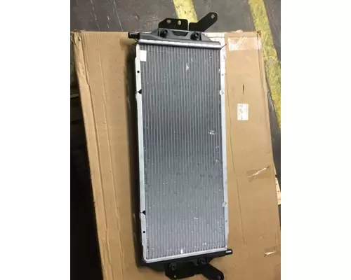 INTERNATIONAL 4300 Radiator