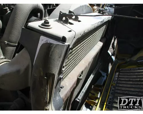 INTERNATIONAL 4300 Radiator