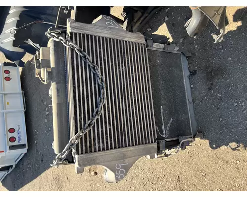 INTERNATIONAL 4300 Radiator