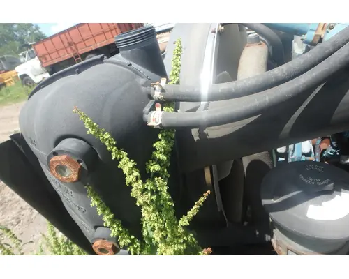 INTERNATIONAL 4300 Radiator
