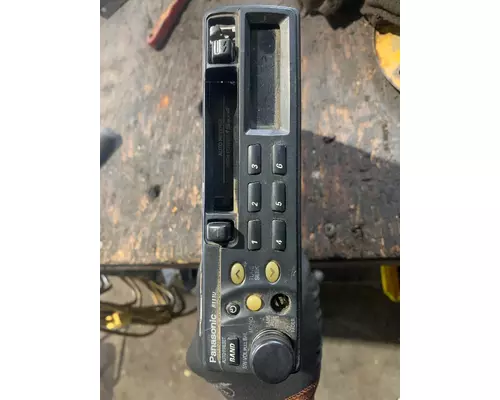 INTERNATIONAL 4300 Radio