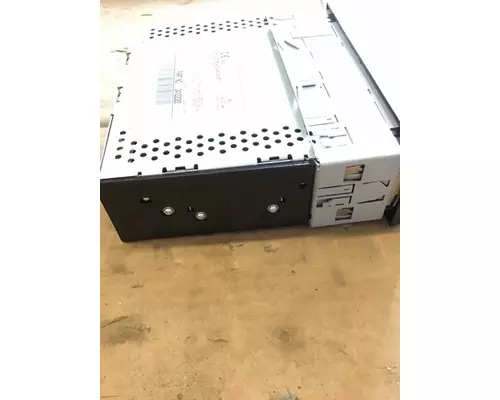 INTERNATIONAL 4300 Radio