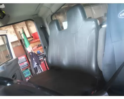 INTERNATIONAL 4300 SEAT, FRONT