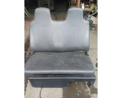 INTERNATIONAL 4300 SEAT, FRONT