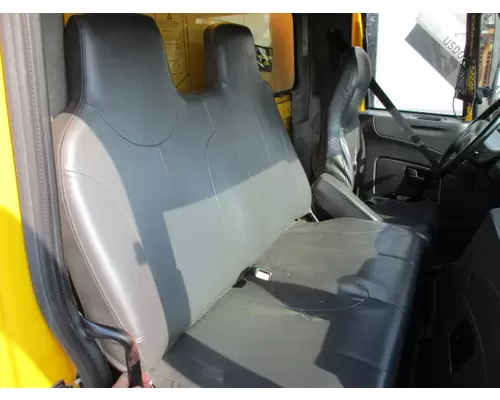 INTERNATIONAL 4300 SEAT, FRONT