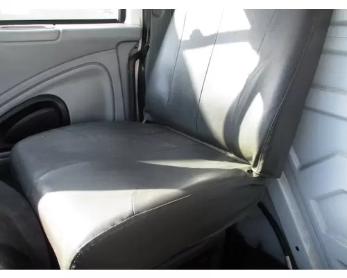 INTERNATIONAL 4300 SEAT, FRONT