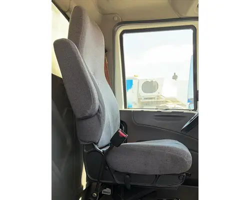 INTERNATIONAL 4300 SEAT, FRONT
