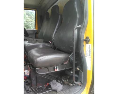 INTERNATIONAL 4300 SEAT, FRONT