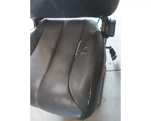 INTERNATIONAL 4300 SEAT, FRONT