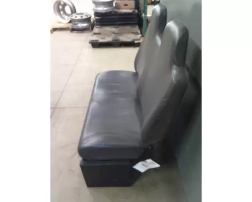 INTERNATIONAL 4300 SEAT, FRONT