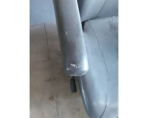 INTERNATIONAL 4300 SEAT, FRONT