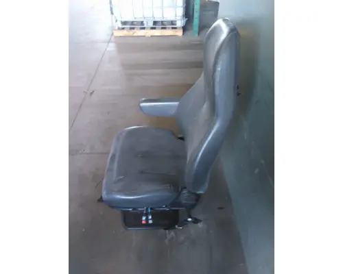 INTERNATIONAL 4300 SEAT, FRONT