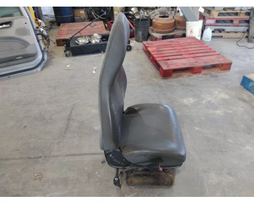 INTERNATIONAL 4300 SEAT, FRONT