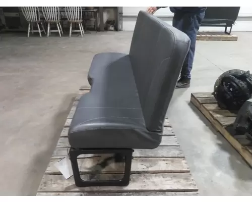 INTERNATIONAL 4300 SEAT, FRONT