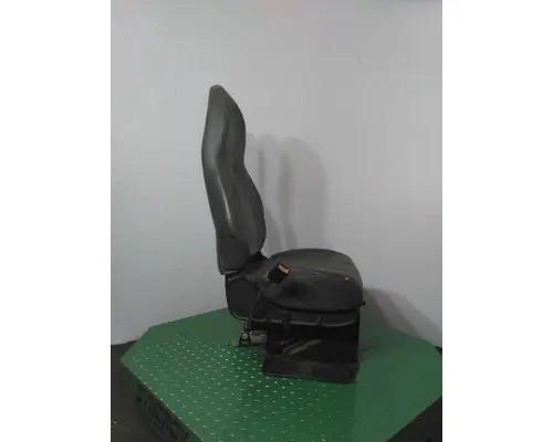 INTERNATIONAL 4300 SEAT, FRONT
